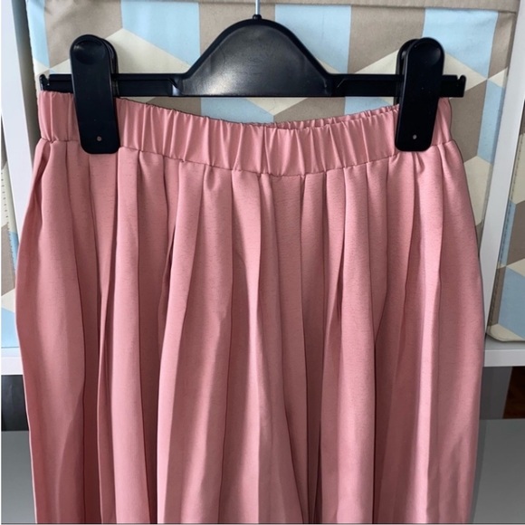 Zara PLEATED PANTS - Picture 4 of 4